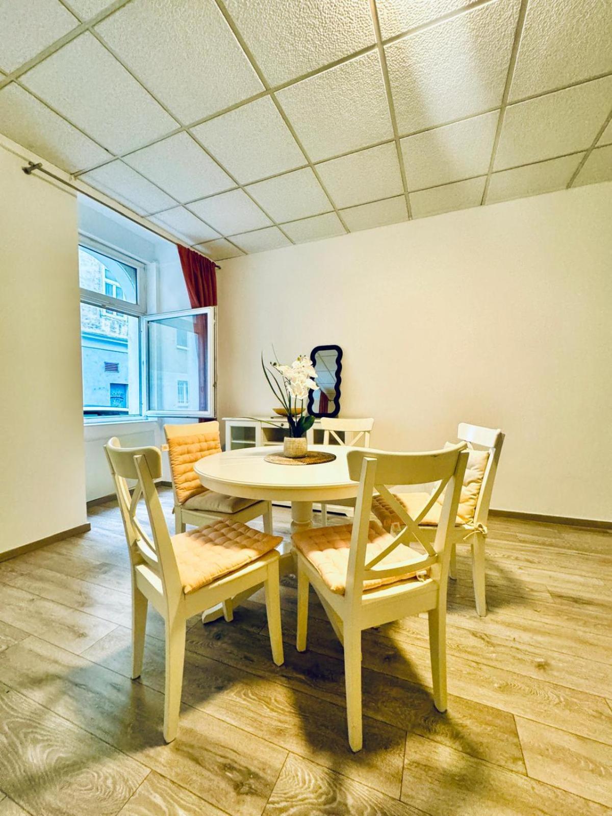 Amazing 2Br Apartment Near Praterstern Vienna Luaran gambar