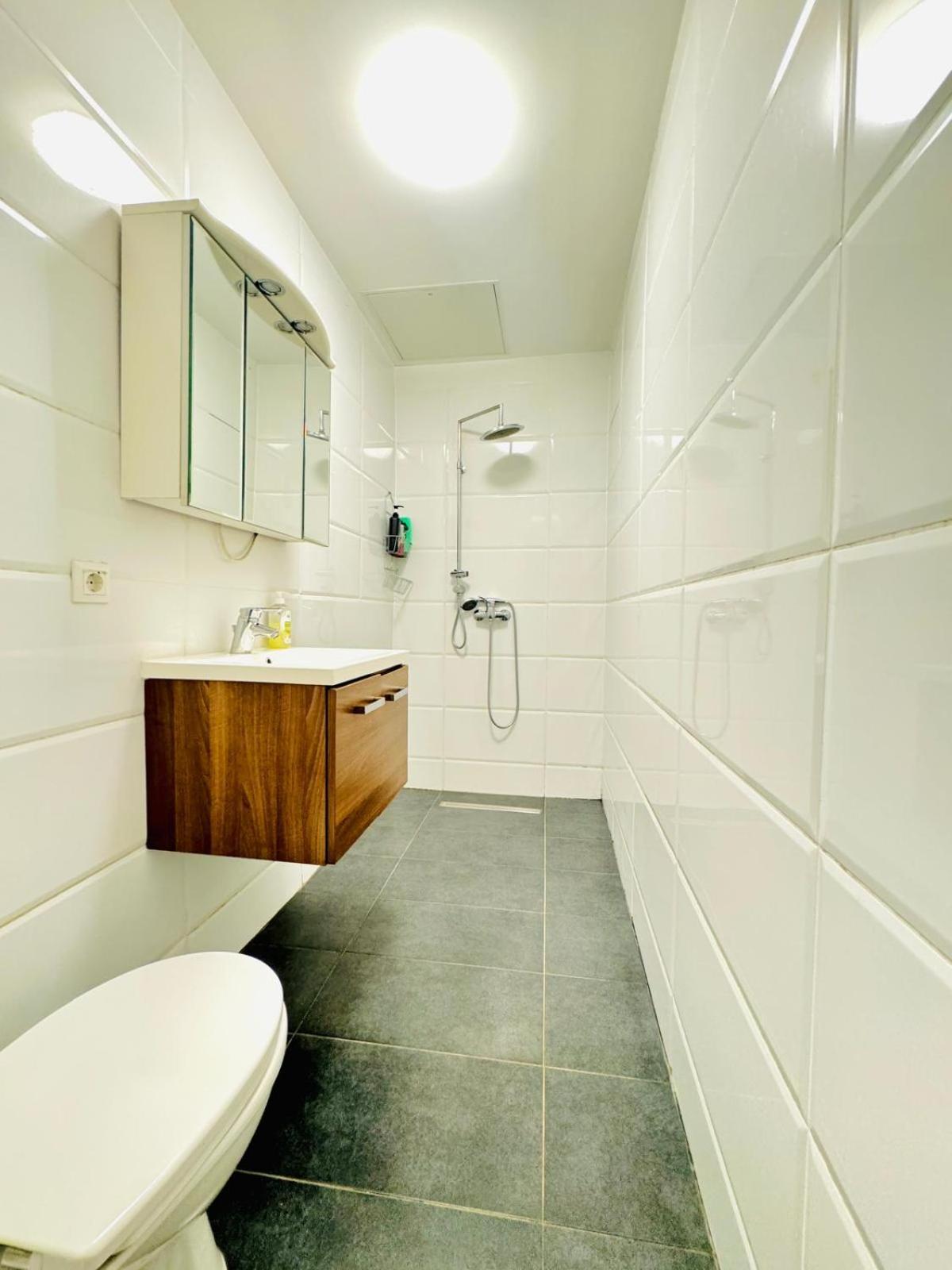 Amazing 2Br Apartment Near Praterstern Vienna Luaran gambar